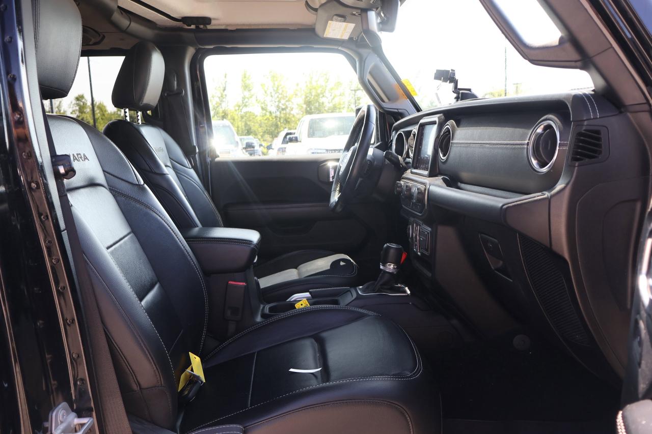 2018 Jeep Wrangler Unlimited Sahara | | Leather Seats | Photo