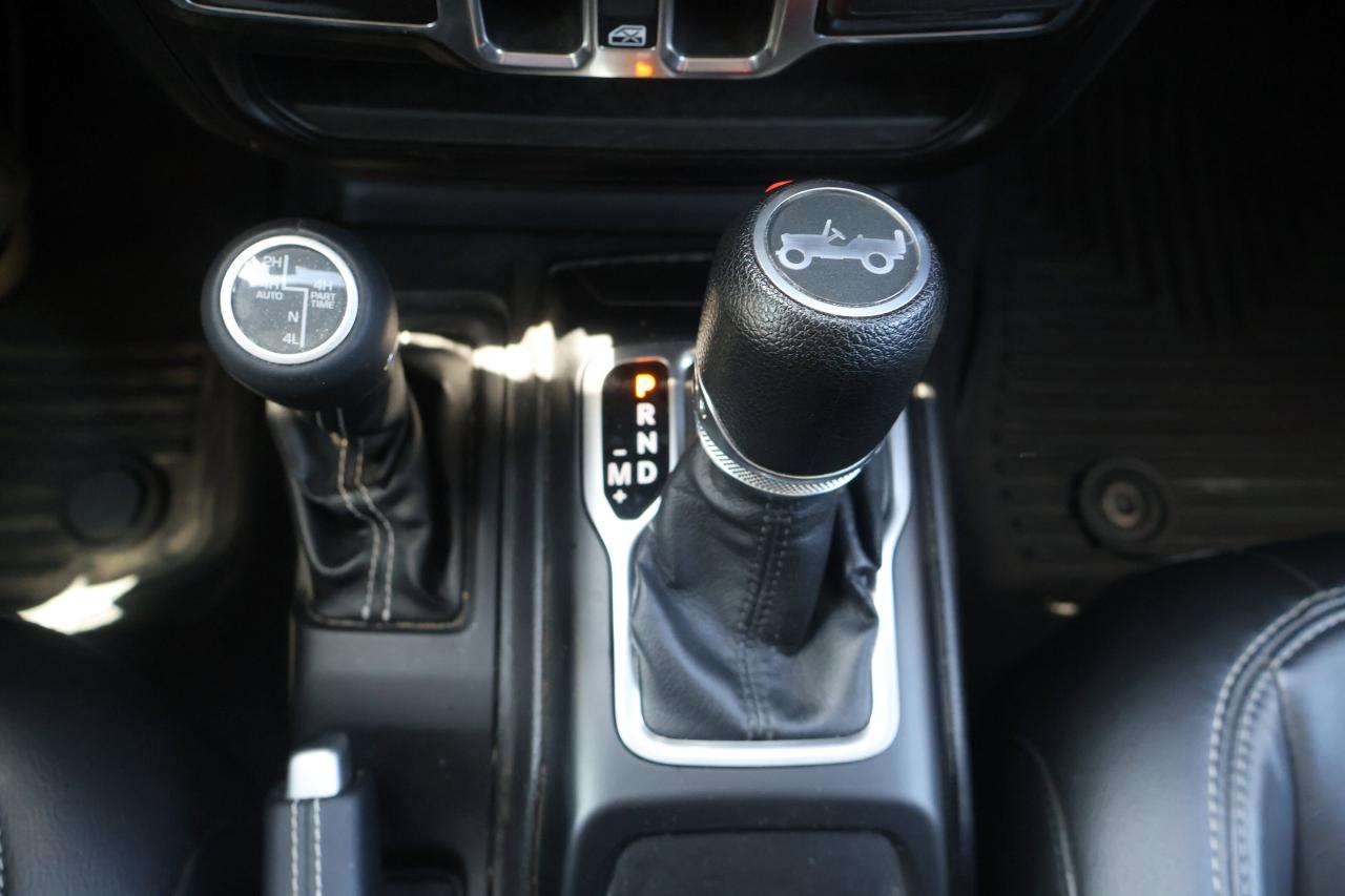 2018 Jeep Wrangler Unlimited Sahara | | Leather Seats | Photo