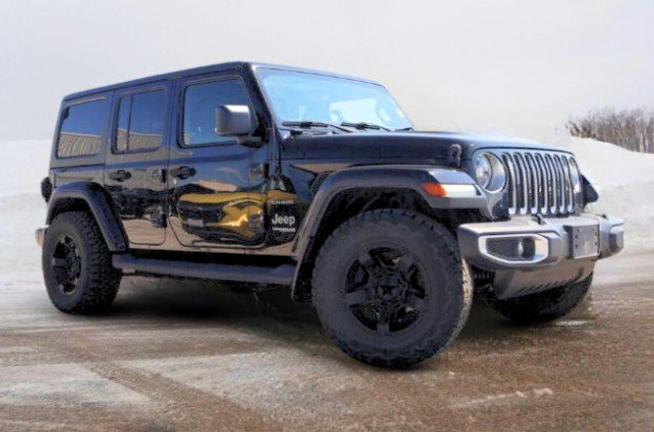 2018 Jeep Wrangler Unlimited Sahara | | Leather Seats | Photo