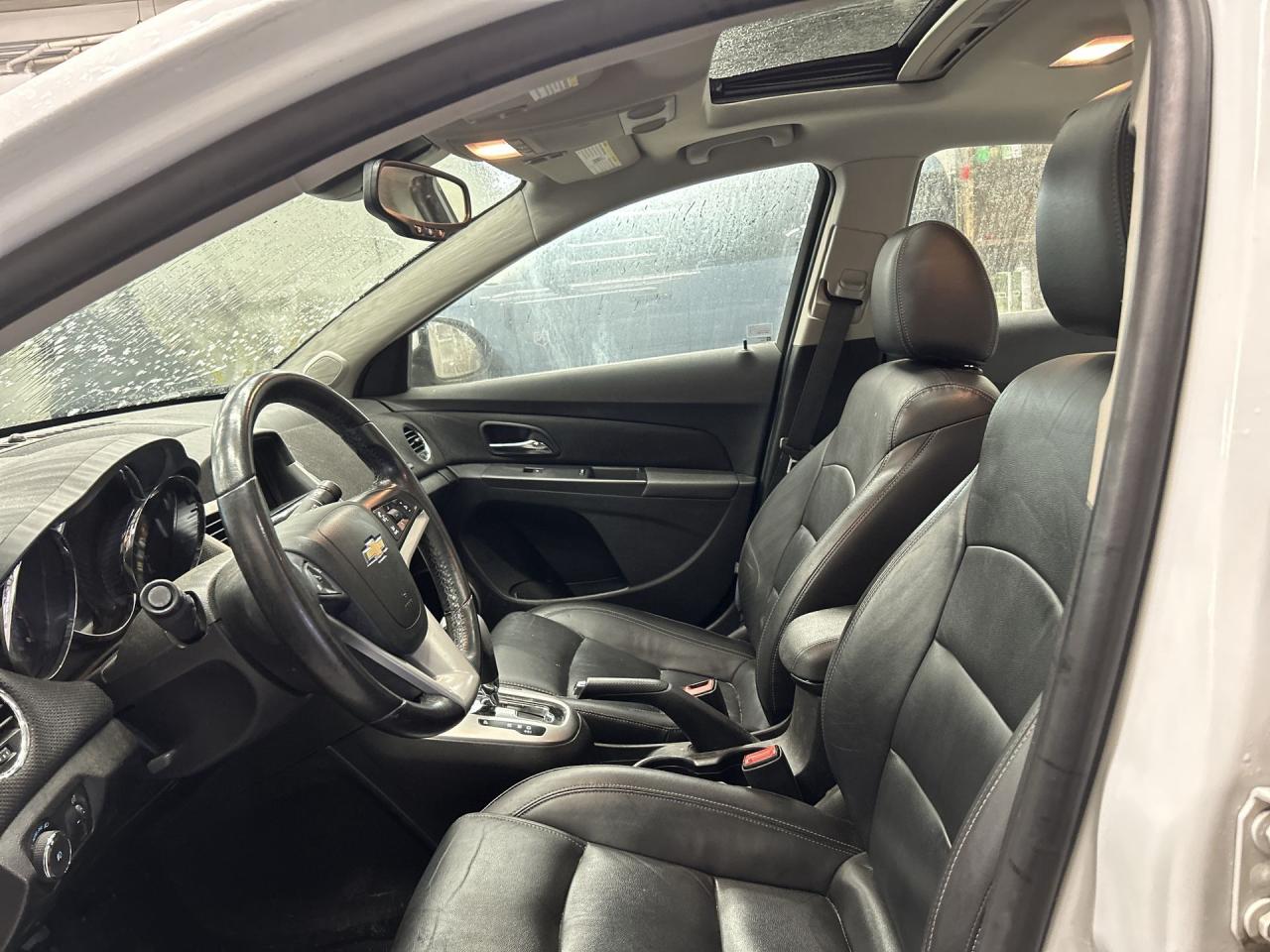 2016 Chevrolet Cruze 2LT RS | SPORT PKG | HTD LEATHER |SUNROOF | ALLOYS Photo