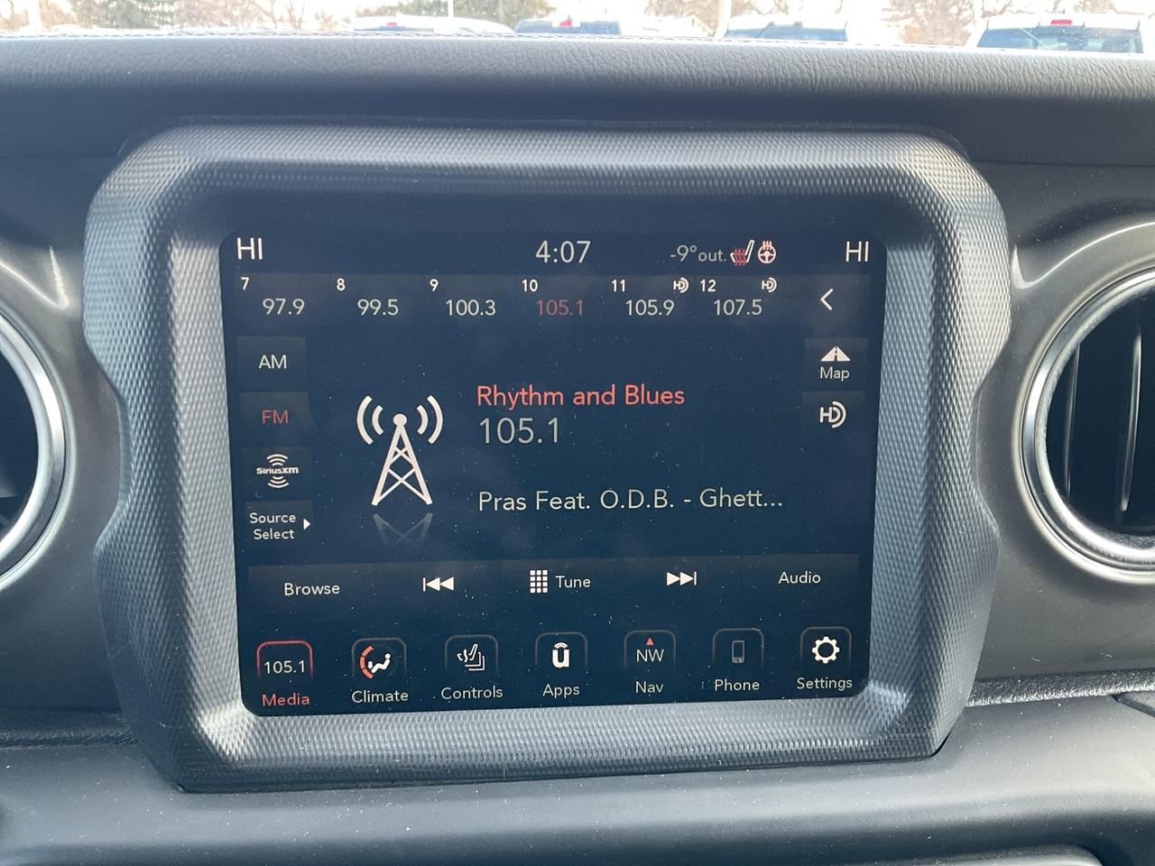 2023 Jeep Wrangler Unlimited SAHARA / COLD WEATHER GROUP / V6 / NAV Photo