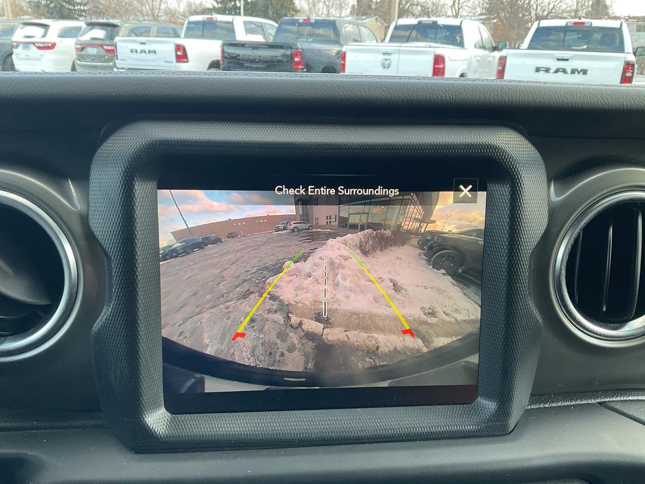 2023 Jeep Wrangler Unlimited SAHARA / COLD WEATHER GROUP / V6 / NAV Photo