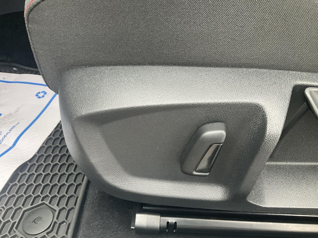 2024 Volkswagen Golf GTI GTI 380 AUTOBAHN MANUAL / FINAL YEAR OF 6SPEED Photo