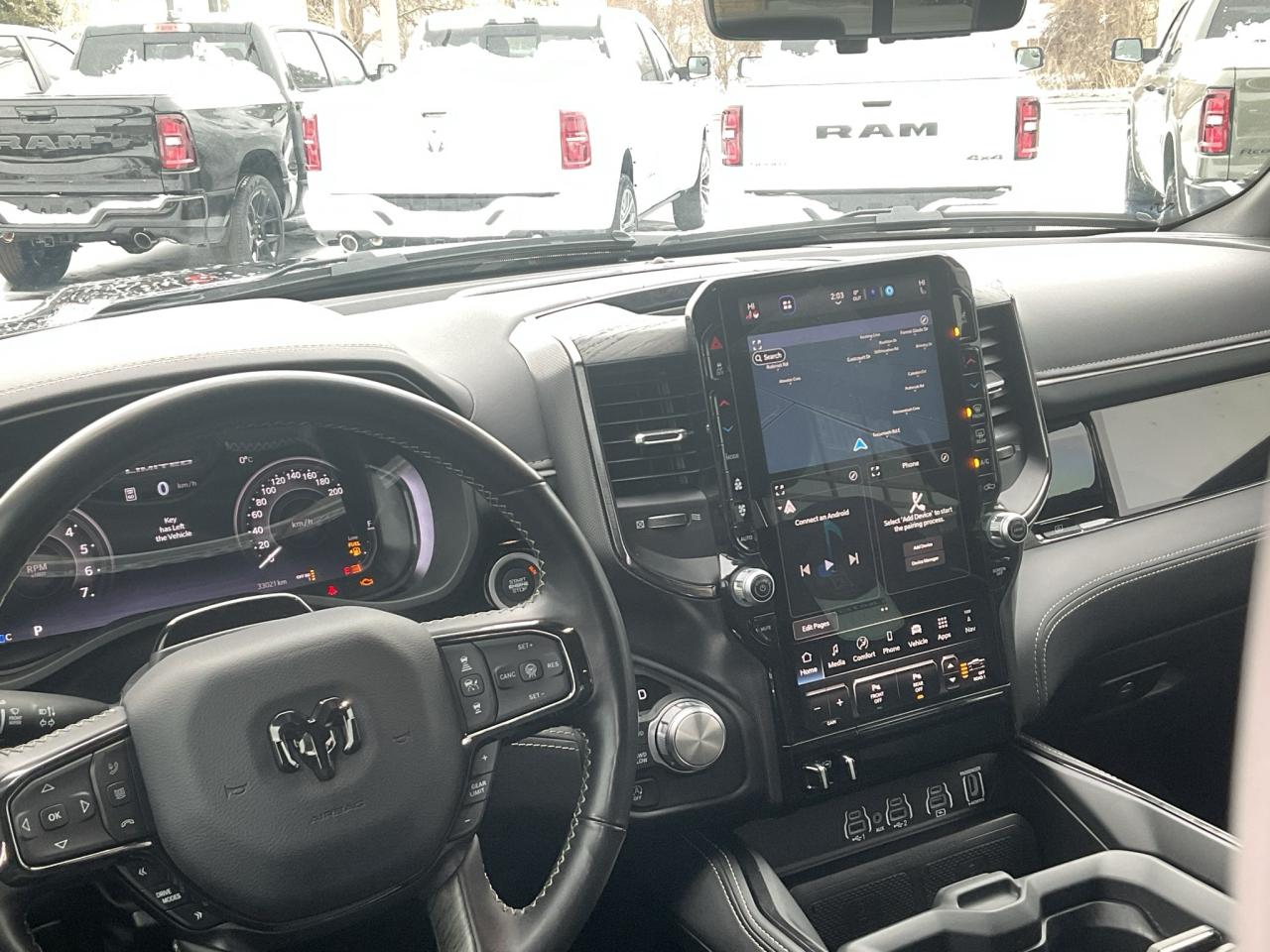 2025 RAM 1500 NAV / H.U.D. / TRAILER BRAKE / PANORAMIC SUNROOF Photo