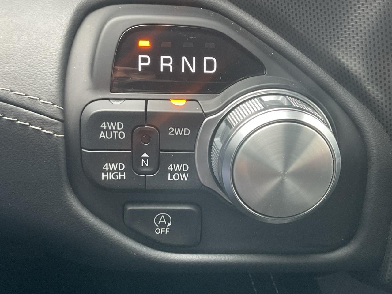 2025 RAM 1500 NAV / H.U.D. / TRAILER BRAKE / PANORAMIC SUNROOF Photo