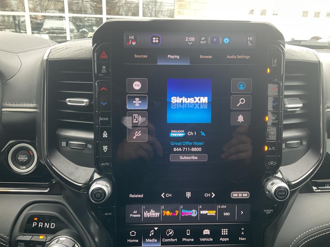 2025 RAM 1500 NAV / H.U.D. / TRAILER BRAKE / PANORAMIC SUNROOF Photo