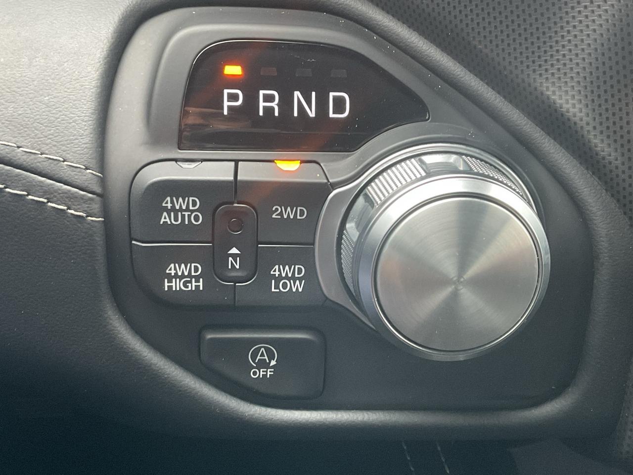 2025 RAM 1500 NAV / H.U.D. / TRAILER BRAKE / PANORAMIC SUNROOF Photo