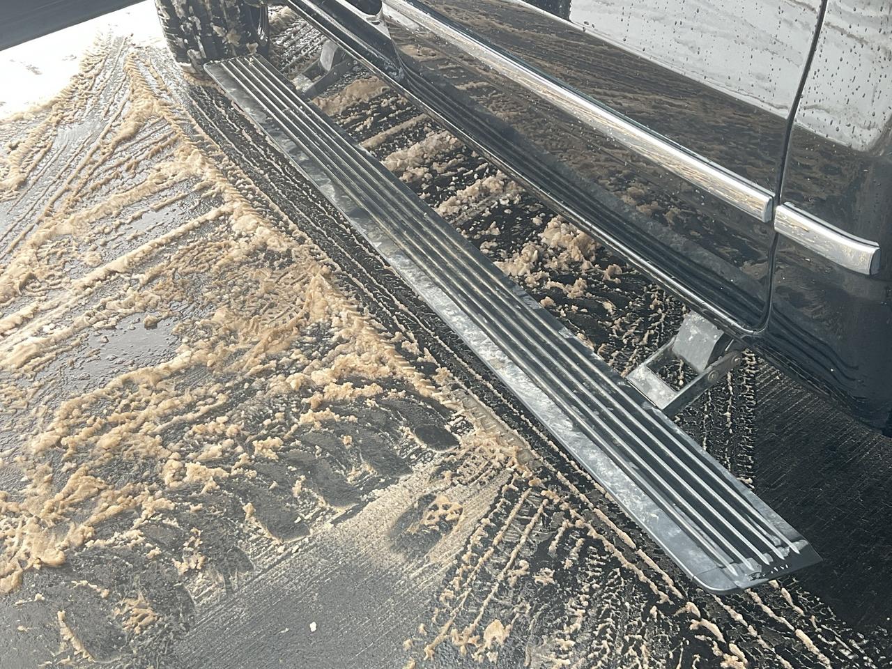 2025 RAM 1500 NAV / H.U.D. / TRAILER BRAKE / PANORAMIC SUNROOF Photo