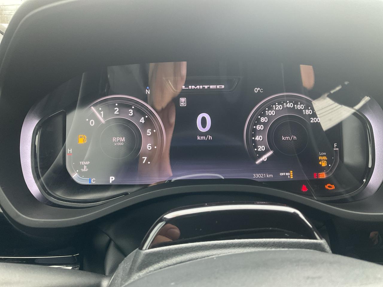 2025 RAM 1500 NAV / H.U.D. / TRAILER BRAKE / PANORAMIC SUNROOF Photo