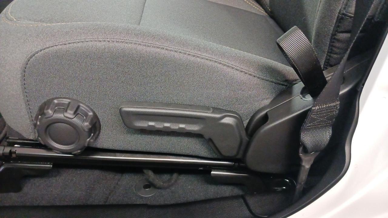 2025 Jeep Wrangler HTD SEATS / REMOTE START / 4 CYLINDER Photo