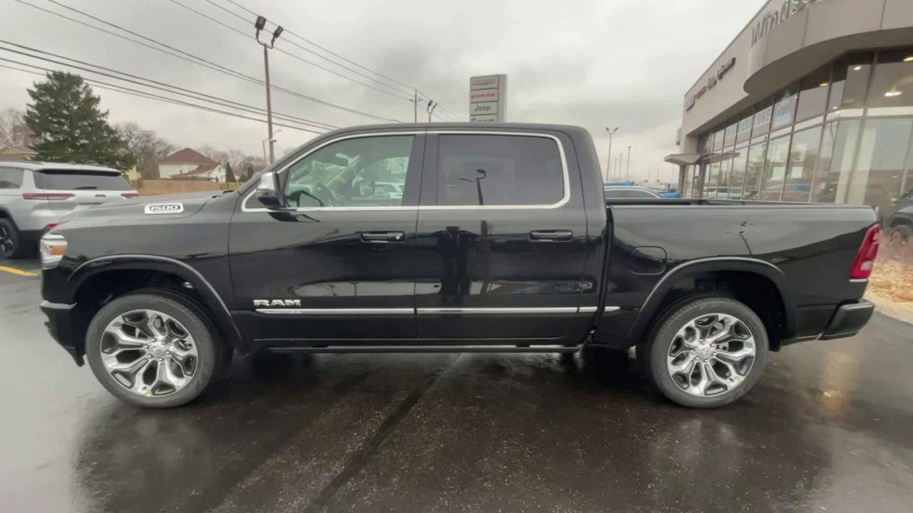 2024 RAM 1500 ELITE PKG / PANORAMIC SUNROOF / TRAILER BRAKE Photo4