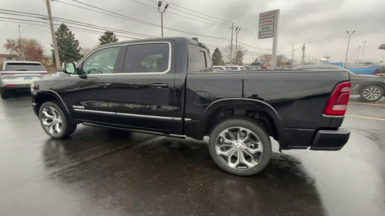 2024 RAM 1500 ELITE PKG / PANORAMIC SUNROOF / TRAILER BRAKE Photo