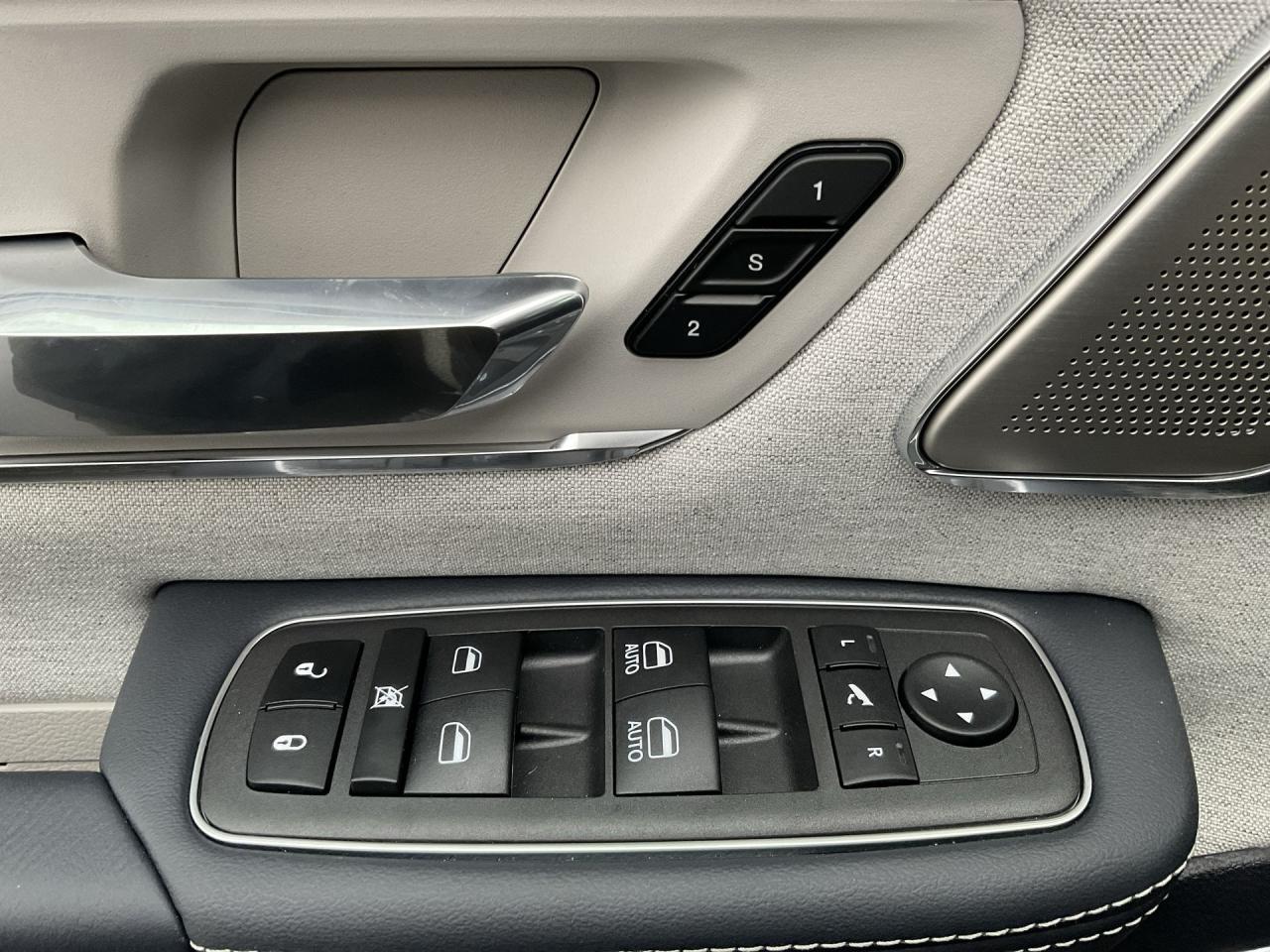 2024 RAM 1500 ELITE PKG / PANORAMIC SUNROOF / TRAILER BRAKE Photo