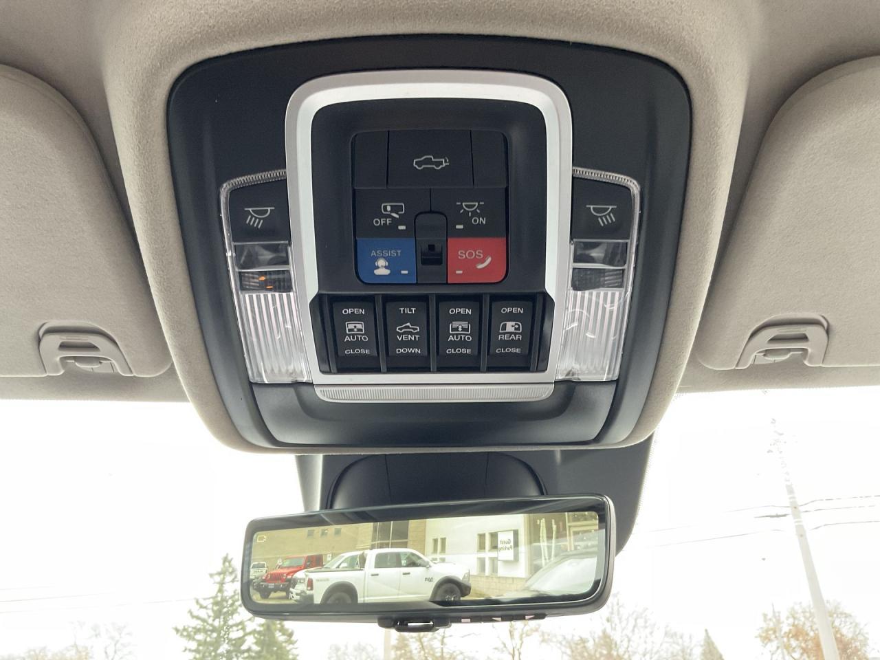 2024 RAM 1500 ELITE PKG / PANORAMIC SUNROOF / TRAILER BRAKE Photo
