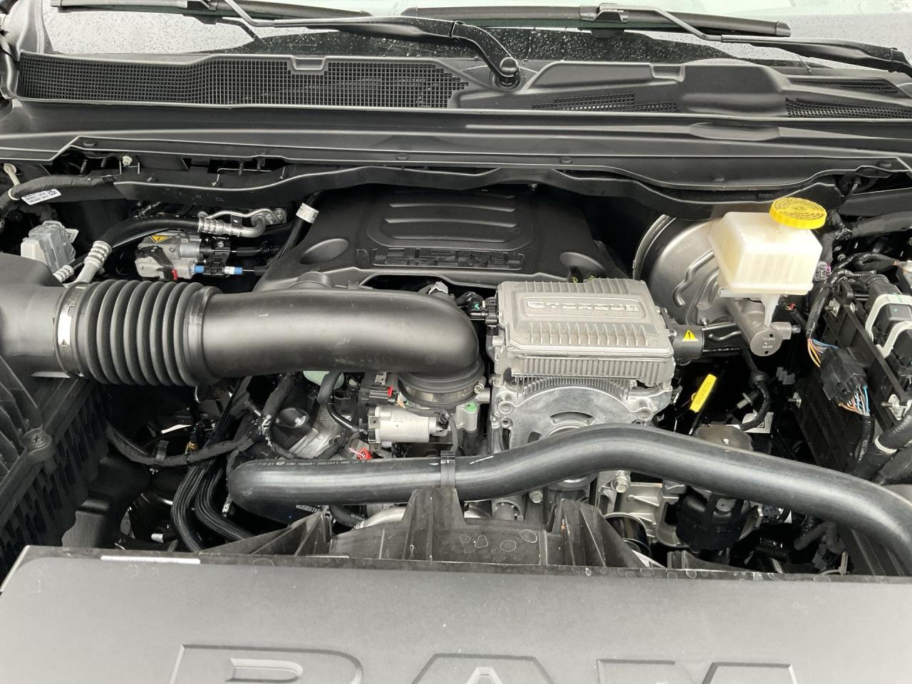 2024 RAM 1500 ELITE PKG / PANORAMIC SUNROOF / TRAILER BRAKE Photo