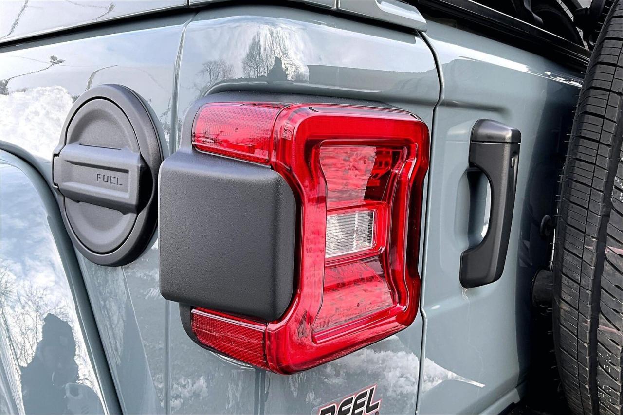 2024 Jeep Wrangler Sahara | Heated Cloth Seats | SideSteps| NAV | 4X4 Photo