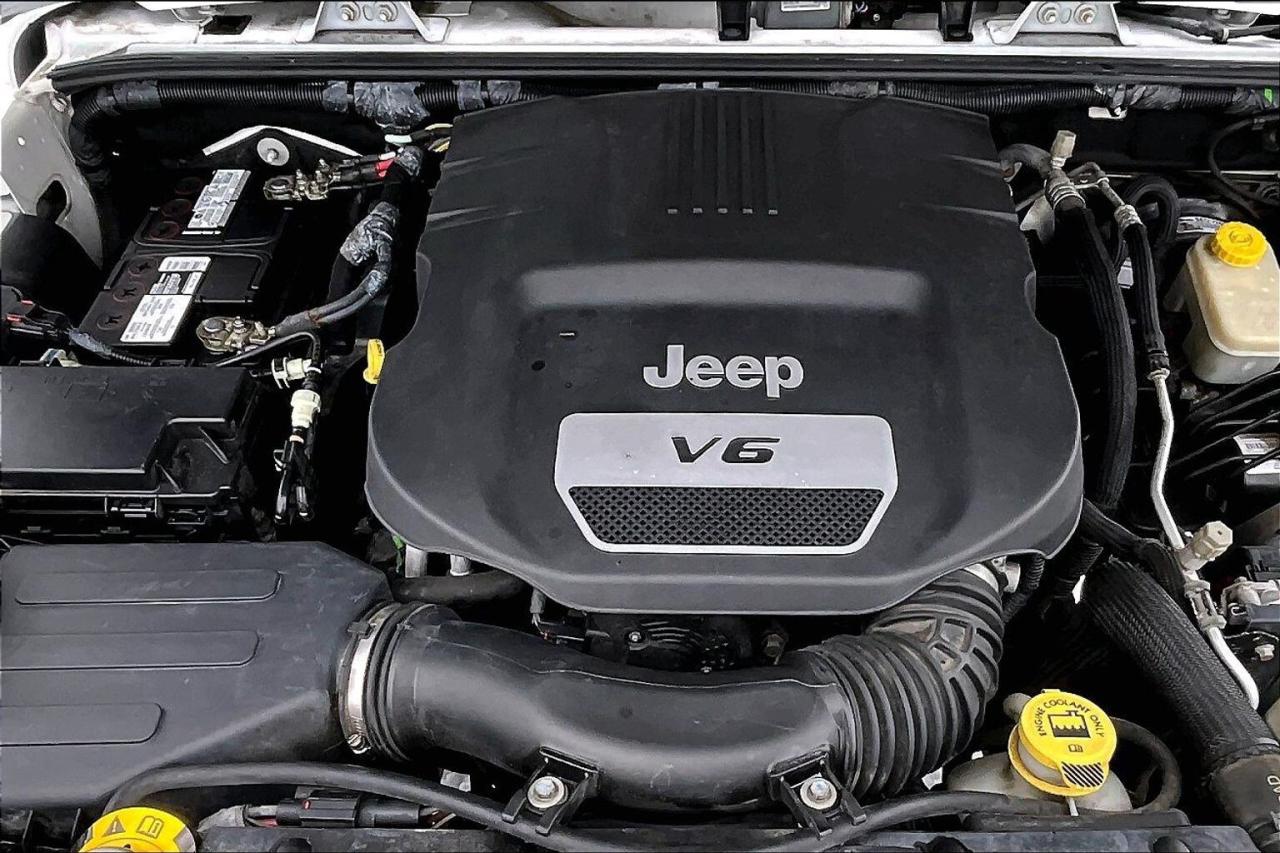 2016 Jeep Wrangler Unlimited Sahara | Heated Leather | NAV | Tow Pkg | 4X4 Photo