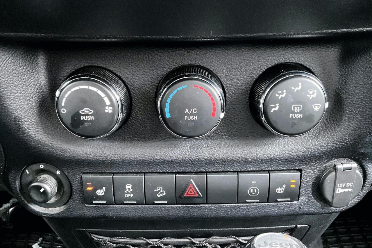 2016 Jeep Wrangler Unlimited Sahara | Heated Leather | NAV | Tow Pkg | 4X4 Photo