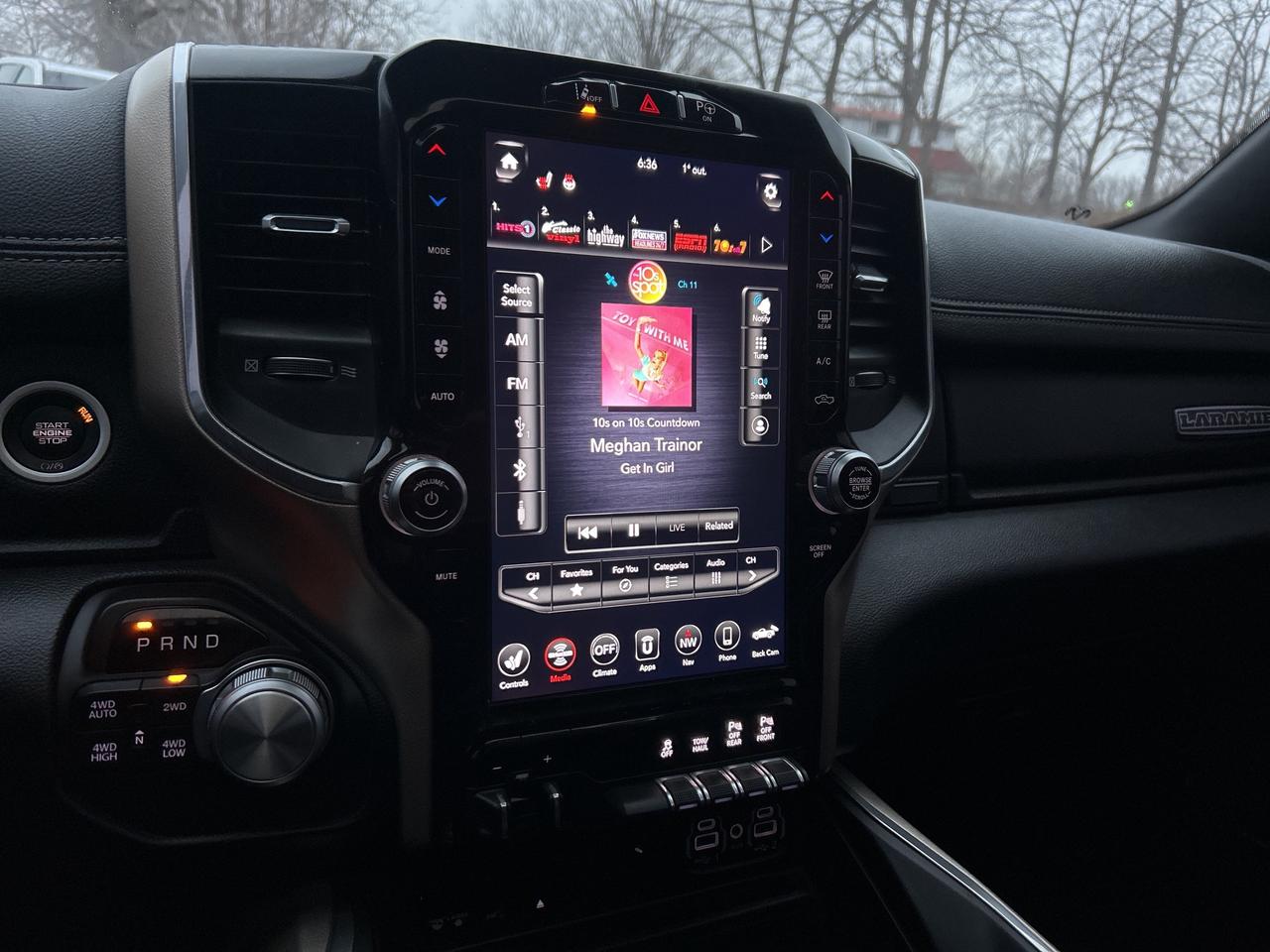 2019 RAM 1500 LARAMIE, LEATHER, PANORAMIC ROOF, REMOTE START! - Photo #21