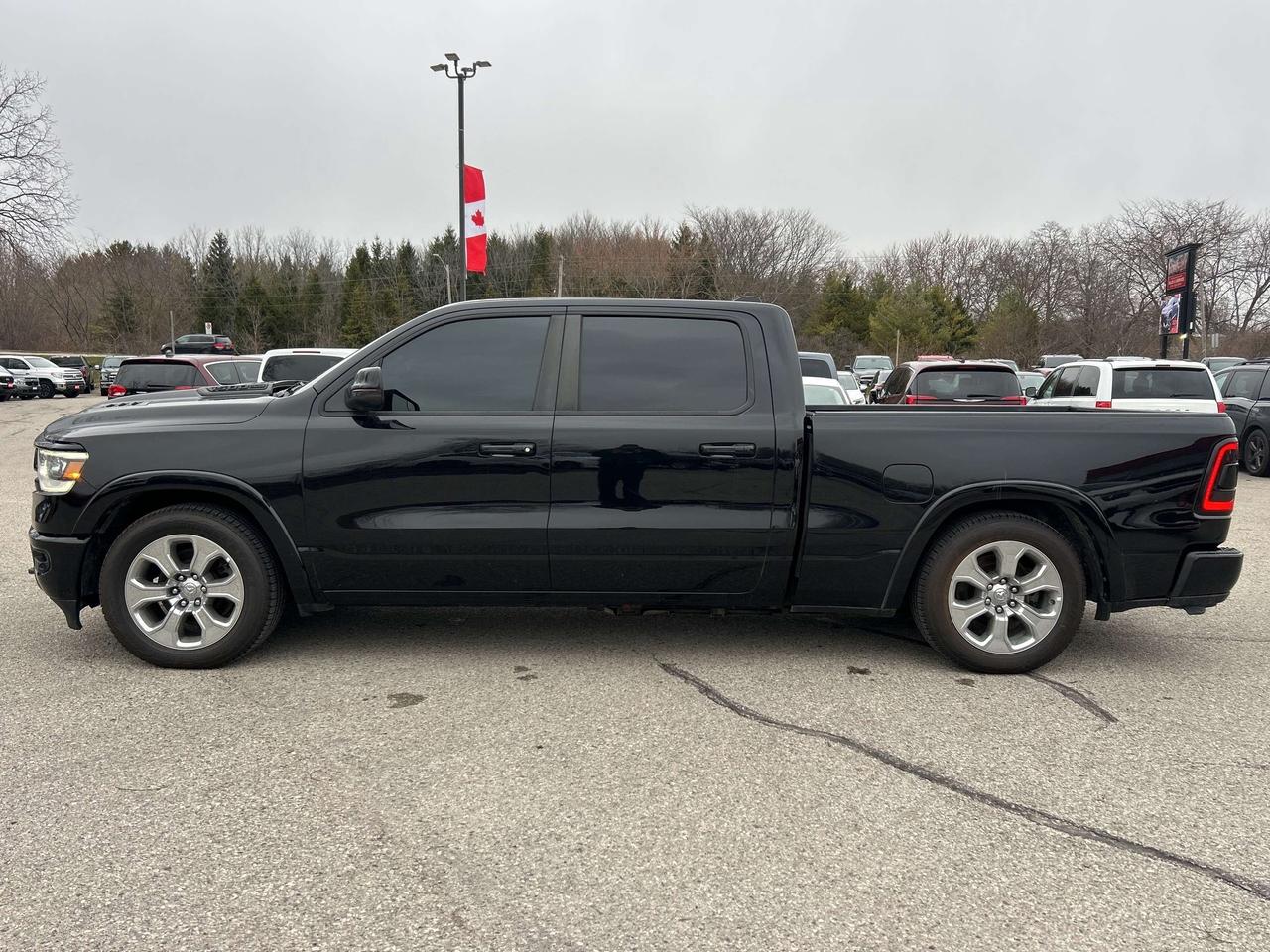 2019 RAM 1500 LARAMIE, LEATHER, PANORAMIC ROOF, REMOTE START! - Photo #9