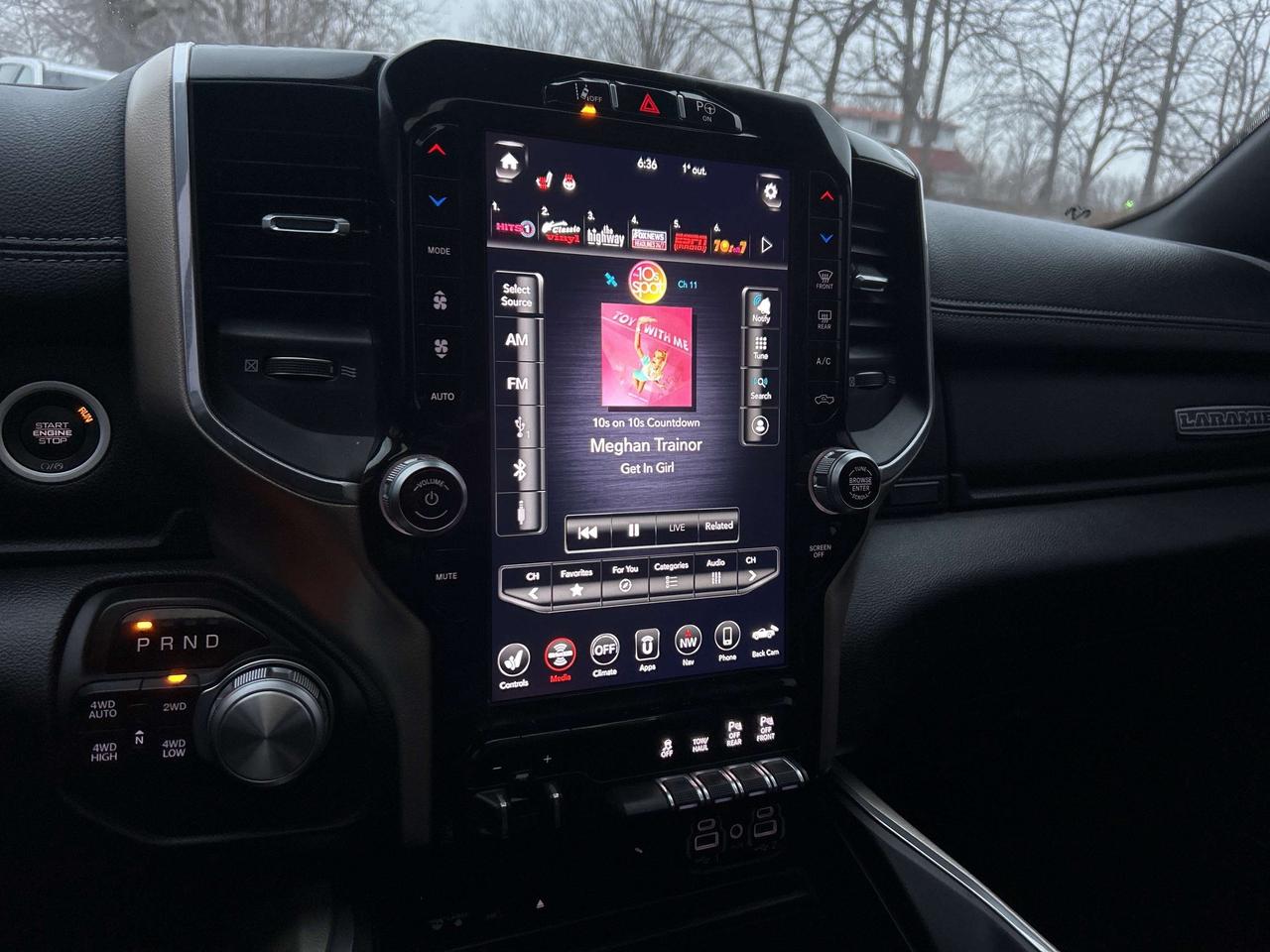 2019 RAM 1500 LARAMIE, LEATHER, PANORAMIC ROOF, REMOTE START! - Photo #21
