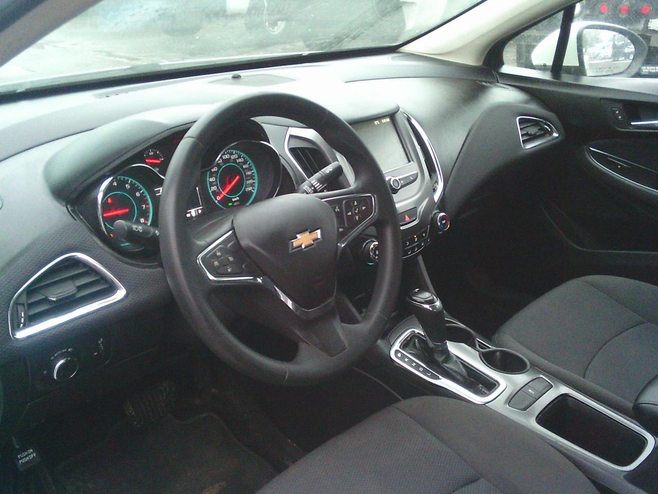 2018 Chevrolet Cruze 4dr Sdn 1.4L LT w-1SD Photo