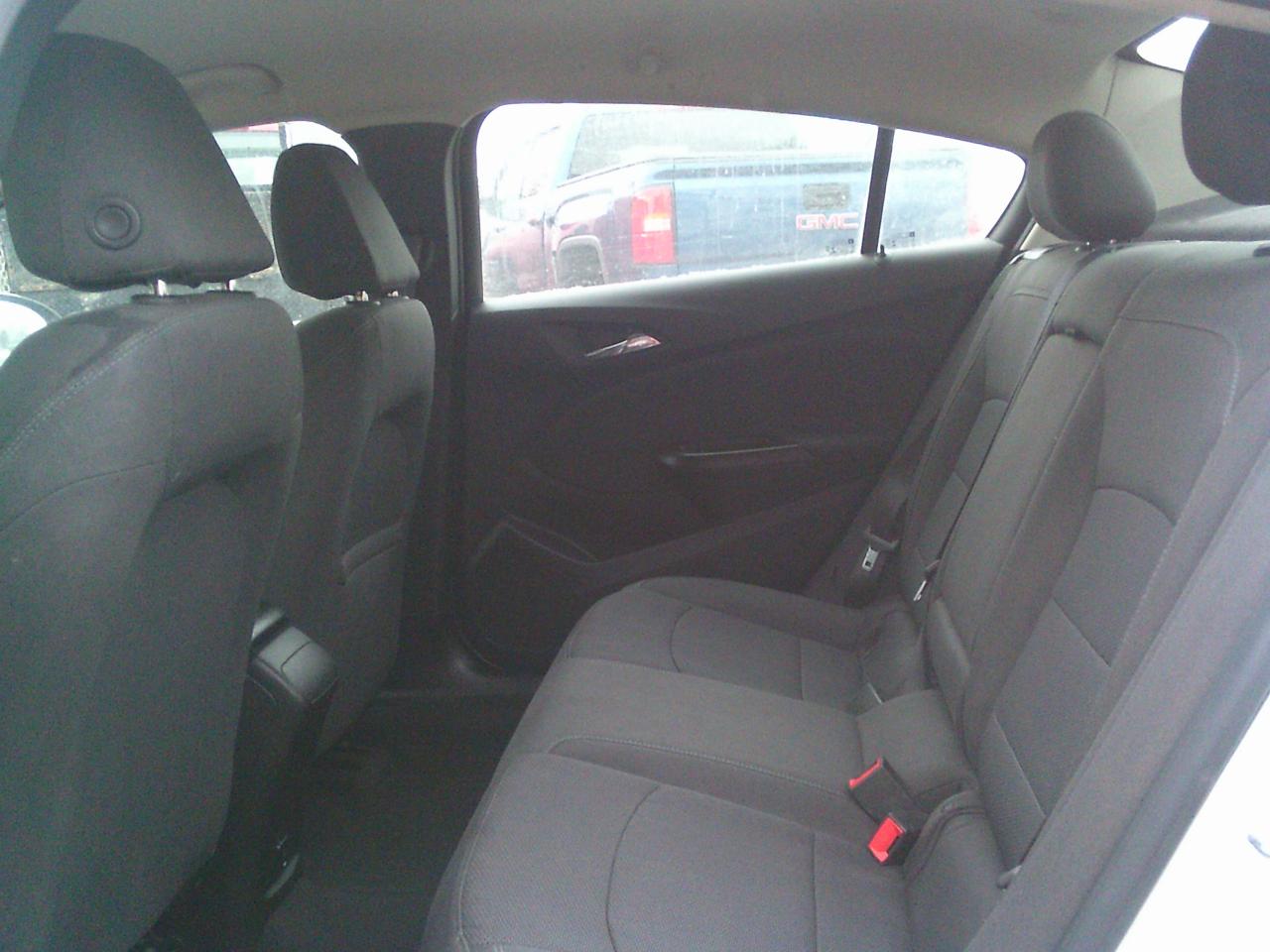 2018 Chevrolet Cruze 4dr Sdn 1.4L LT w-1SD Photo