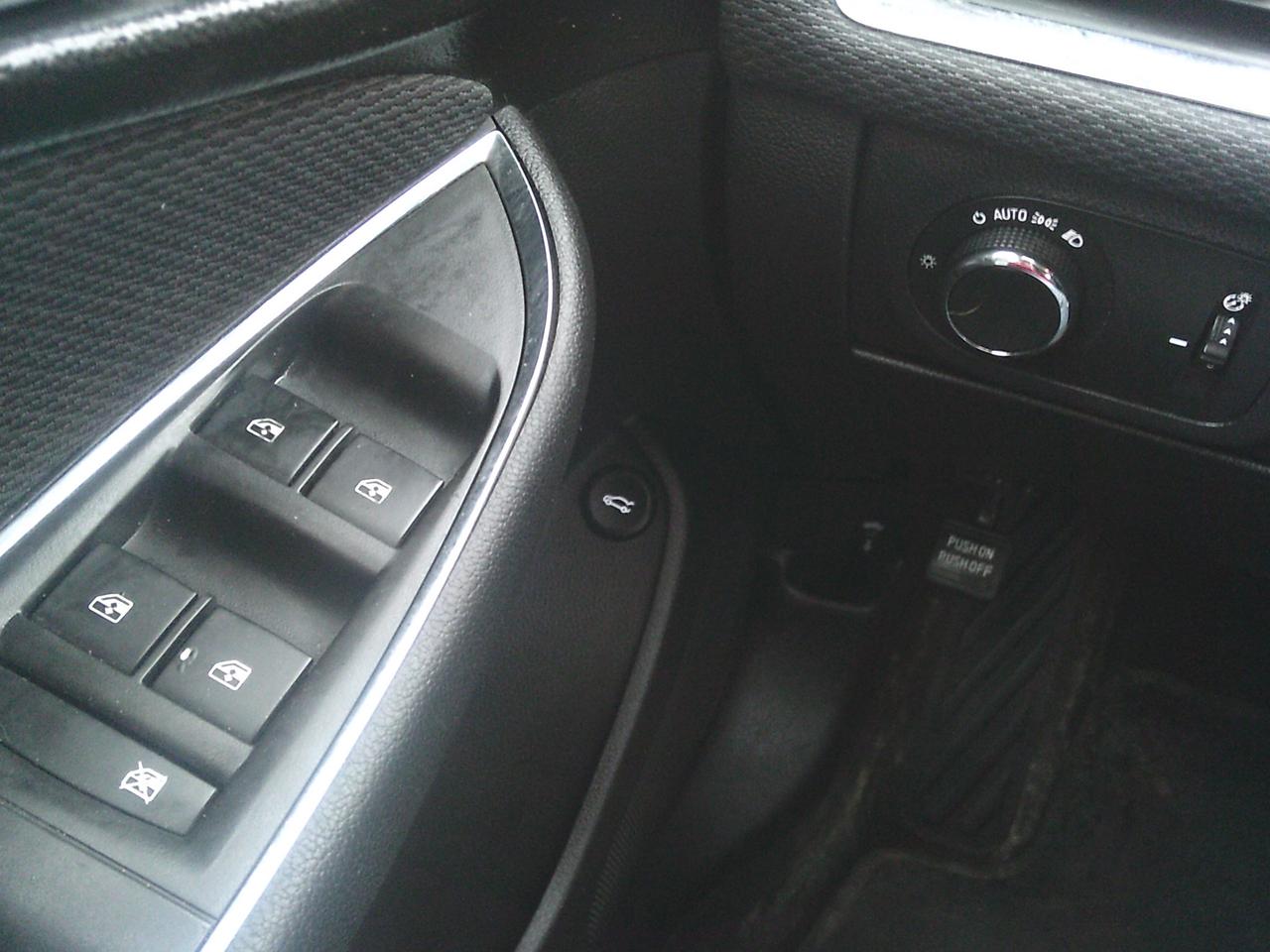 2018 Chevrolet Cruze 4dr Sdn 1.4L LT w-1SD Photo