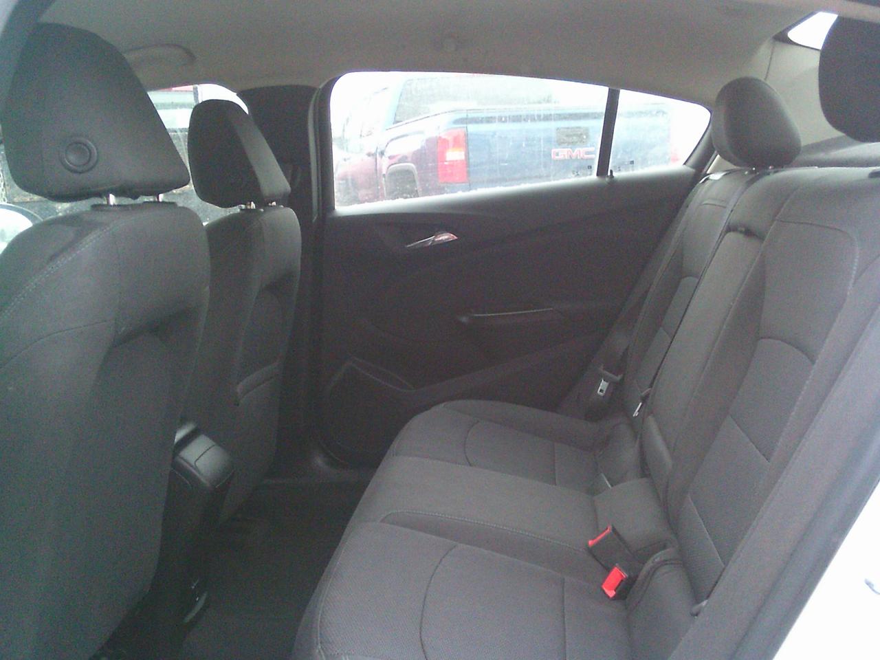 2018 Chevrolet Cruze 4dr Sdn 1.4L LT w-1SD Photo