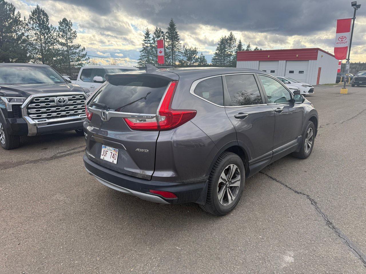 2019 Honda CR-V LX Photo4