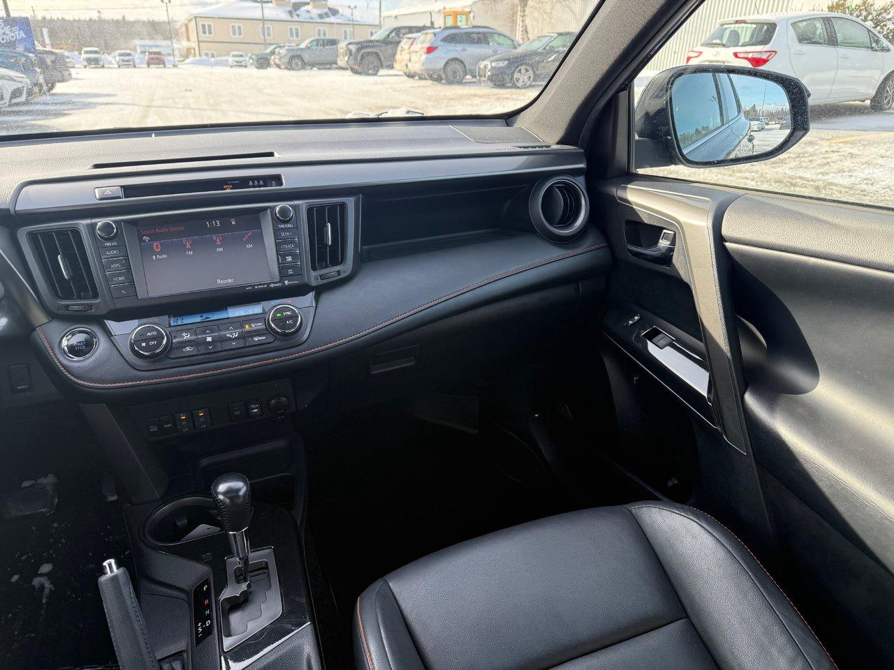 2018 Toyota RAV4 se Photo