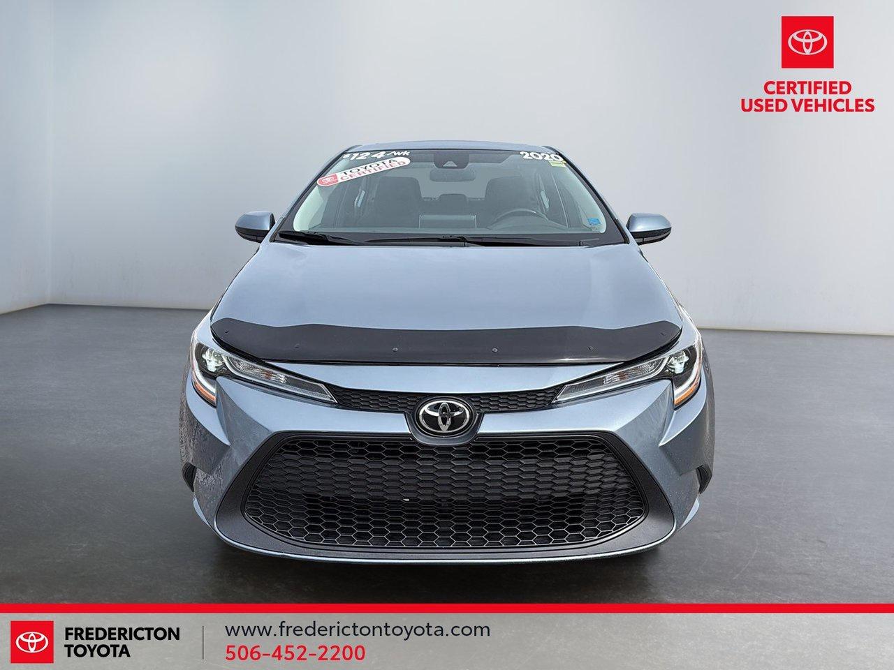2020 Toyota Corolla LE Photo1