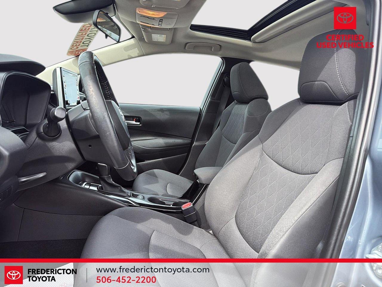 2020 Toyota Corolla LE Photo