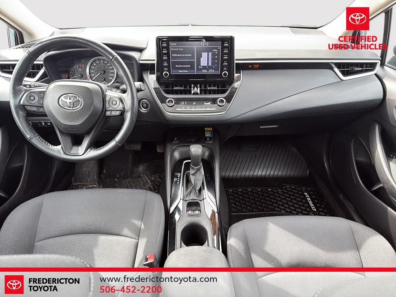 2020 Toyota Corolla LE Photo