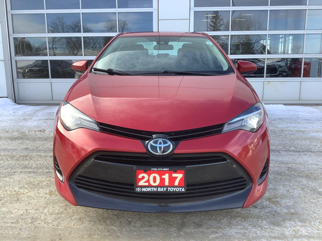 2017 Toyota Corolla LE Photo2