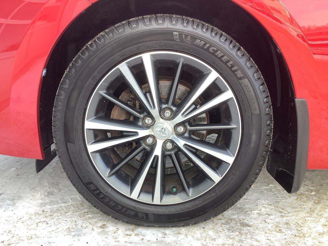 2017 Toyota Corolla LE Photo