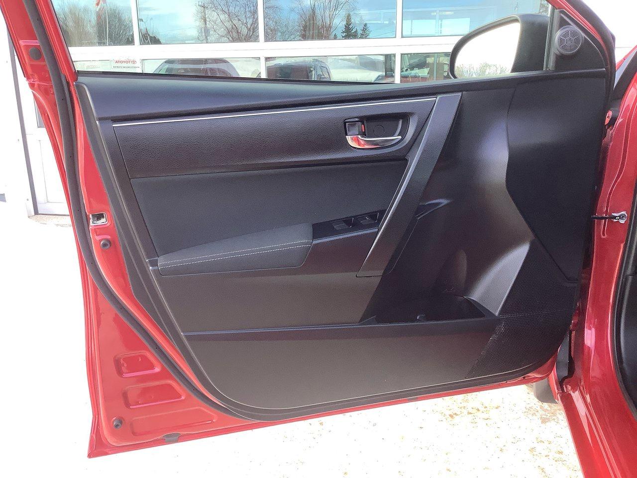 2017 Toyota Corolla LE Photo