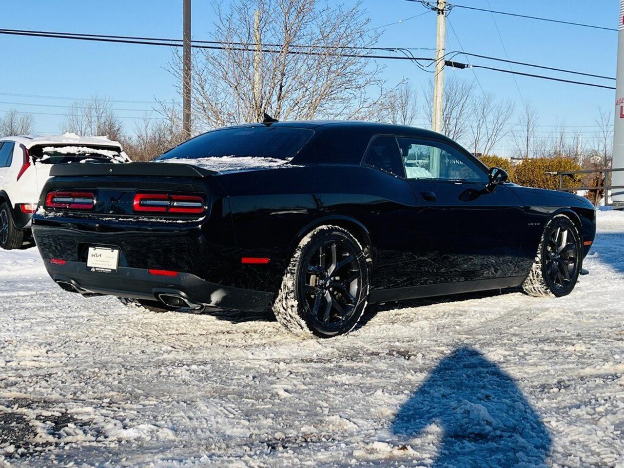 2021 Dodge Challenger R/T HEMI   Bluetooth, Heated Seats Photo2