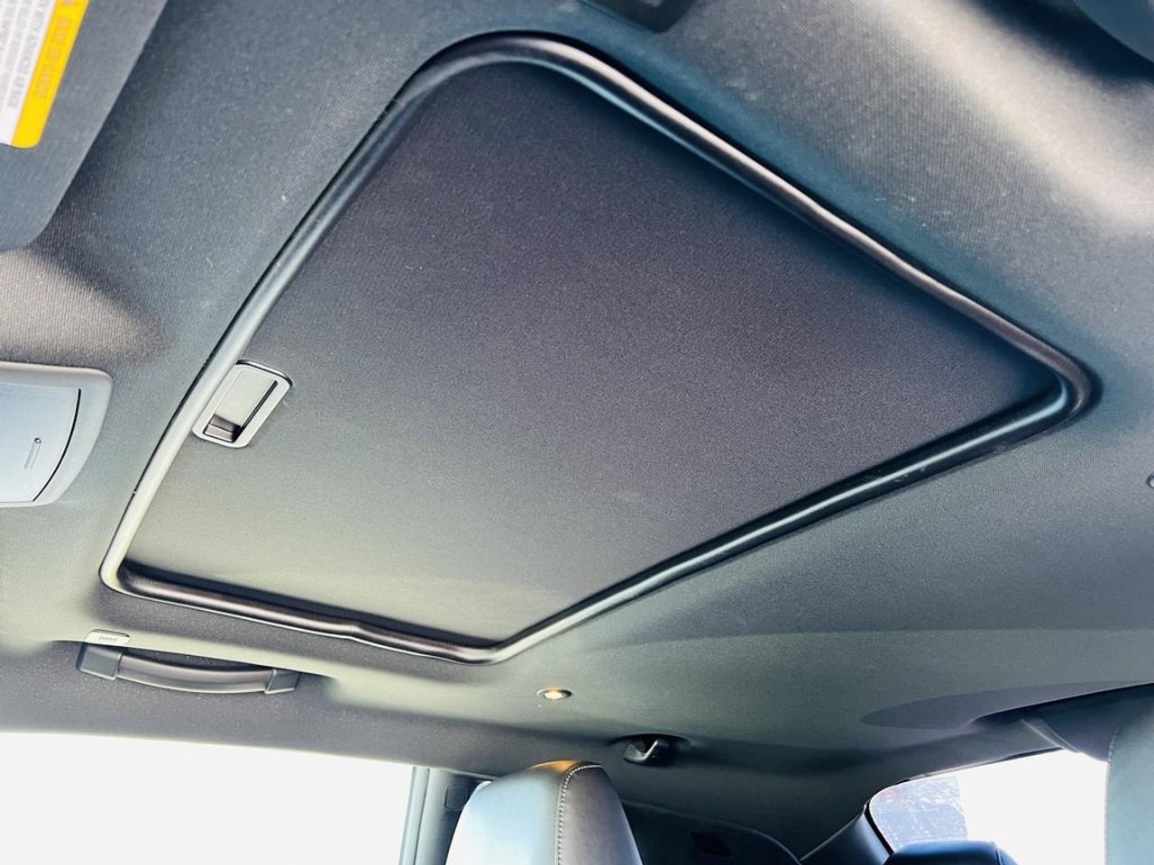 2021 Dodge Challenger R/T HEMI   Bluetooth, Heated Seats Photo