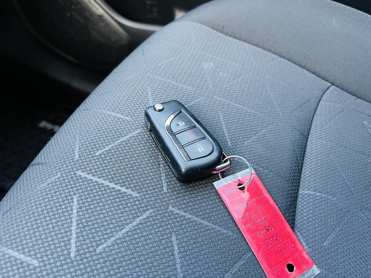 2023 Toyota RAV4 LE AWD   Clean Carfax, Reliable Photo