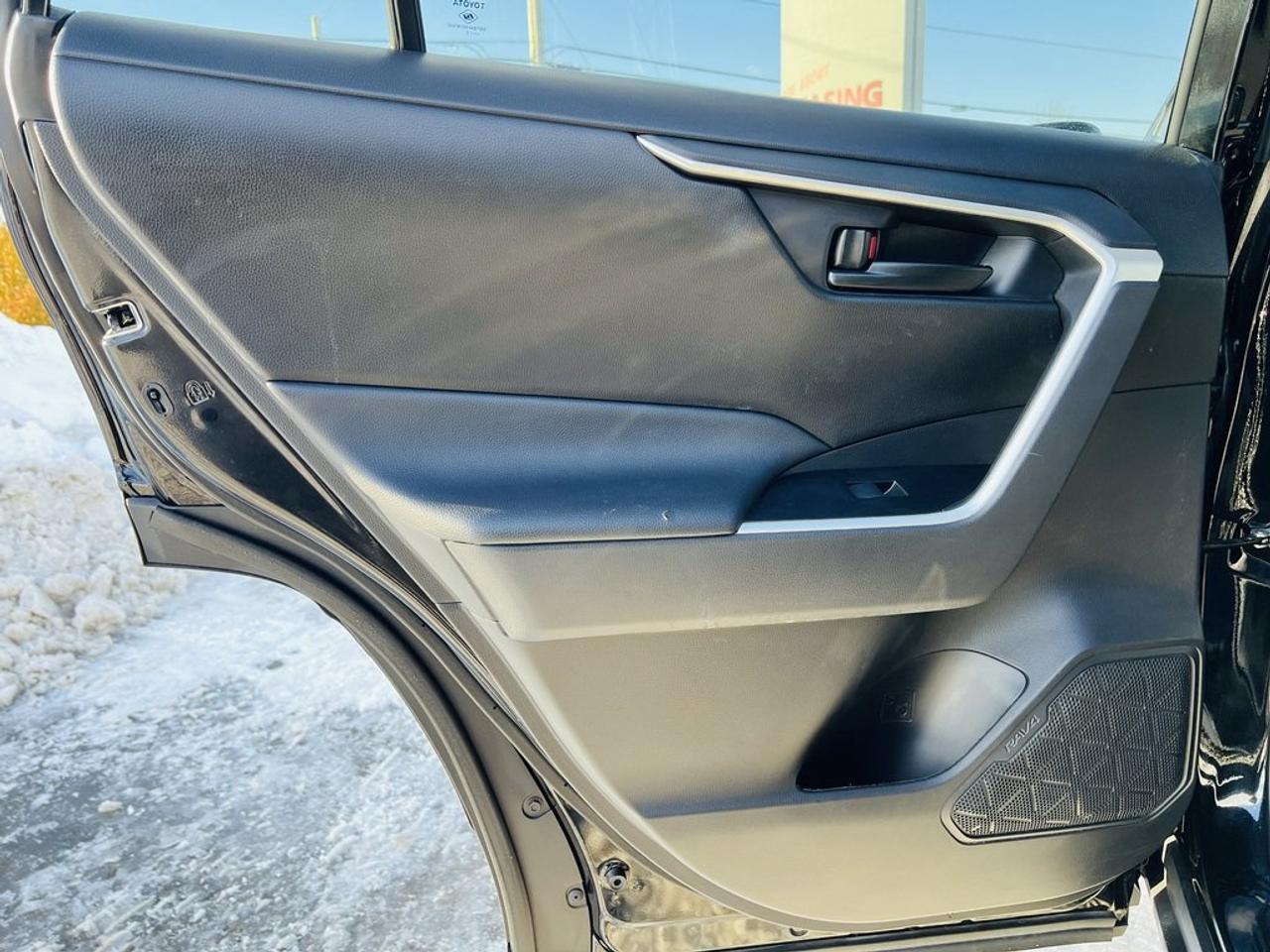 2023 Toyota RAV4 LE AWD   Clean Carfax, Reliable Photo