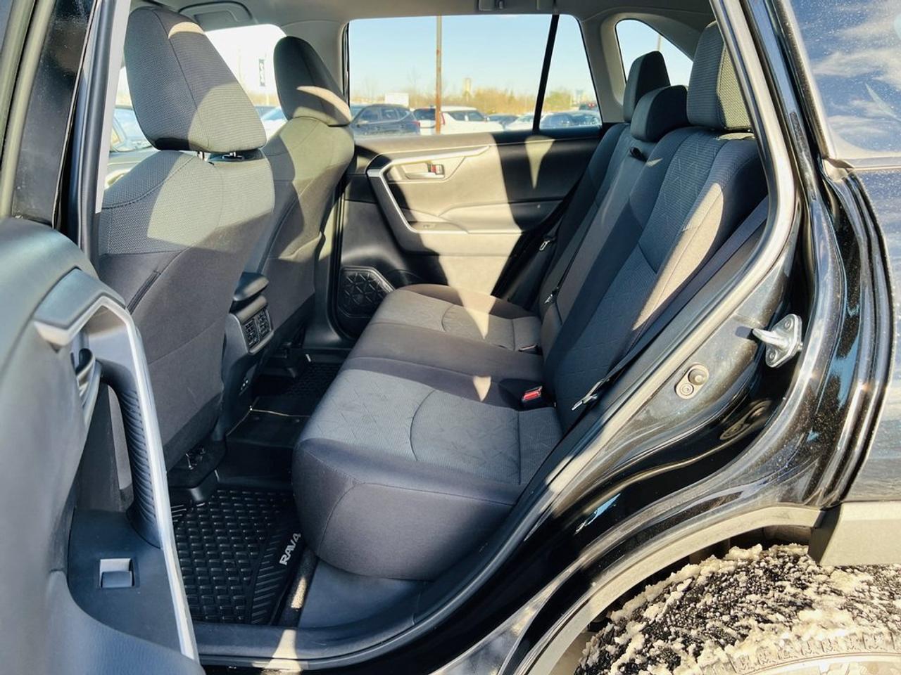 2023 Toyota RAV4 LE AWD   Clean Carfax, Reliable Photo