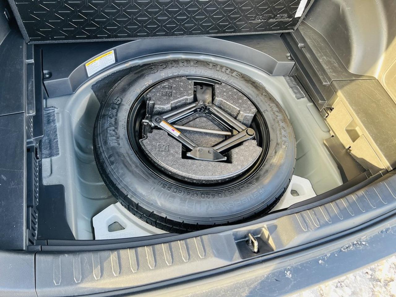 2023 Toyota RAV4 LE AWD   Clean Carfax, Reliable Photo