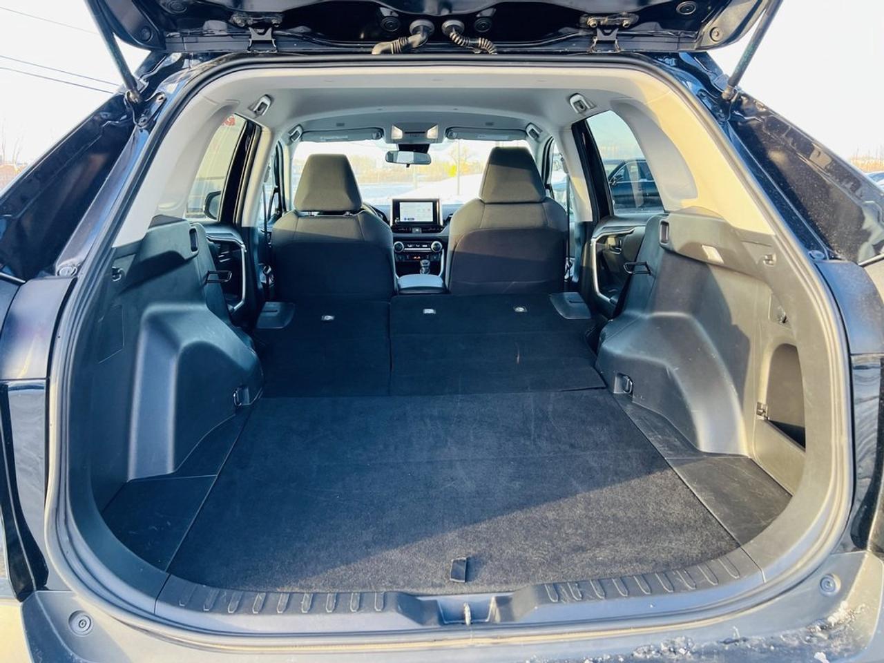 2023 Toyota RAV4 LE AWD   Clean Carfax, Reliable Photo