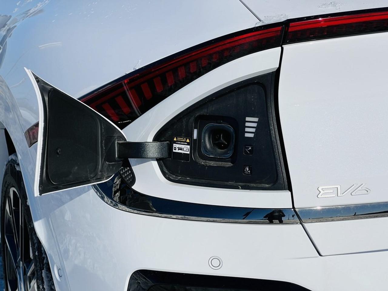 2025 Kia EV6 GT-Line AWD   Electric   Low KM   Long Range Photo