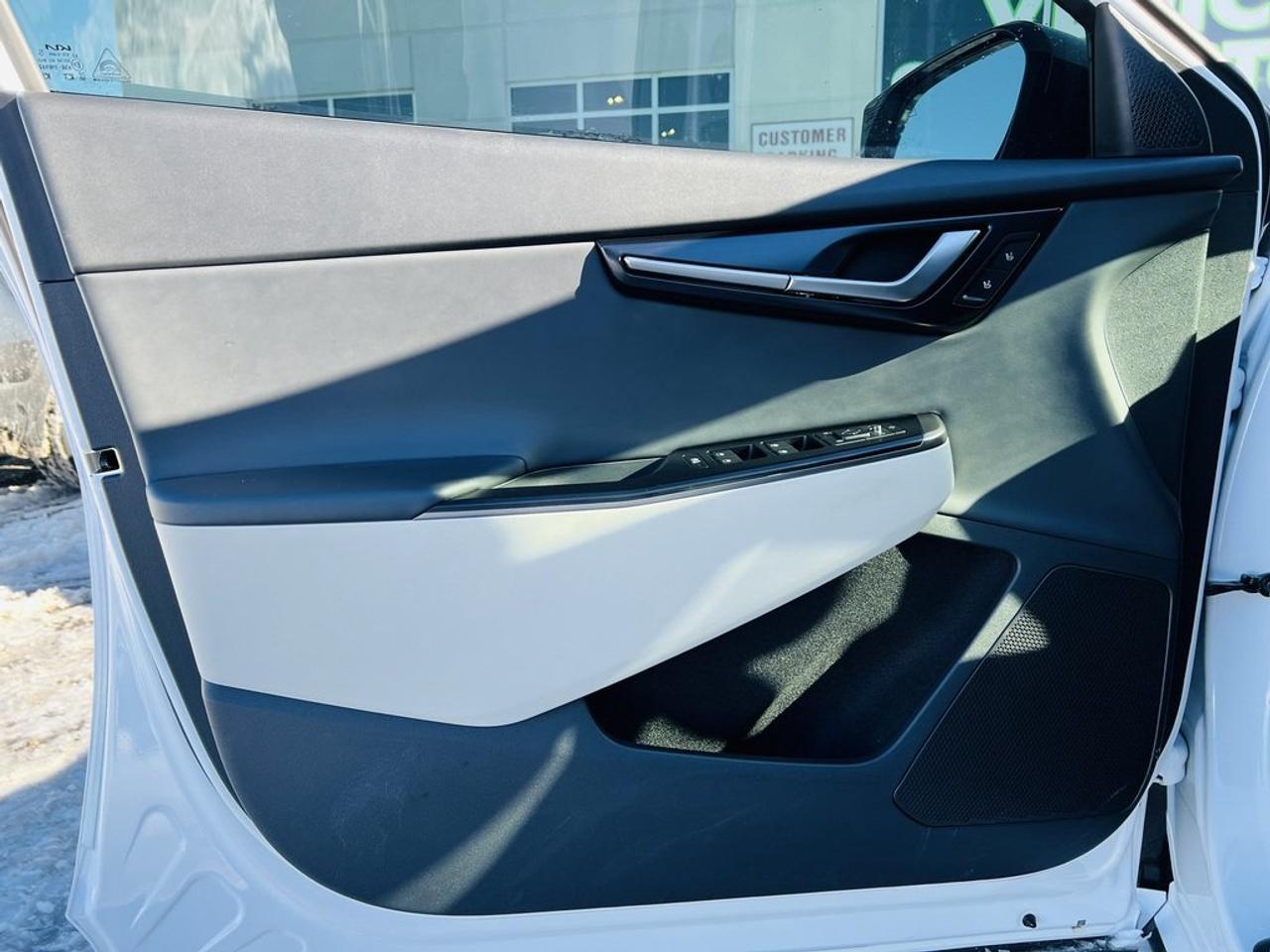 2025 Kia EV6 GT-Line AWD   Electric   Low KM   Long Range Photo