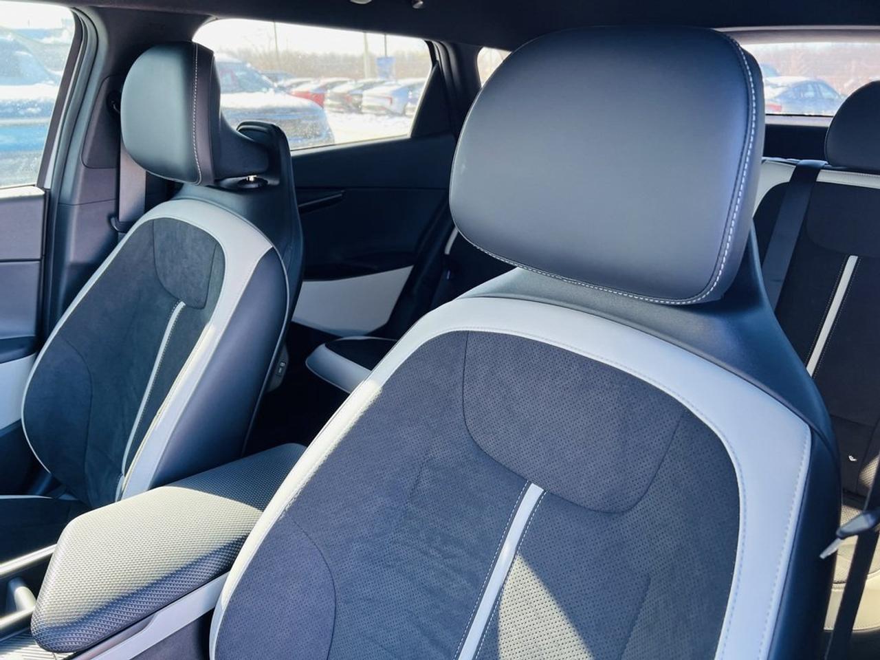 2025 Kia EV6 GT-Line AWD   Electric   Low KM   Long Range Photo