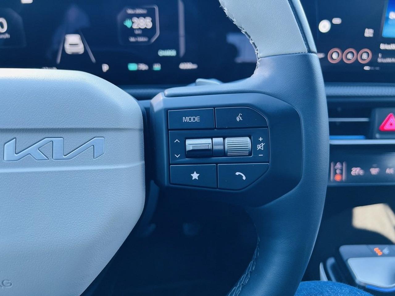 2025 Kia EV6 GT-Line AWD   Electric   Low KM   Long Range Photo