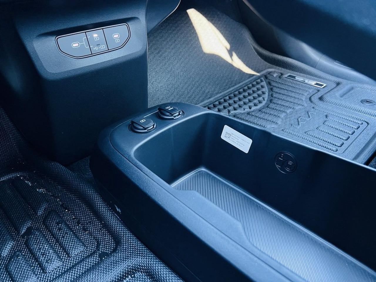 2025 Kia EV6 GT-Line AWD   Electric   Low KM   Long Range Photo