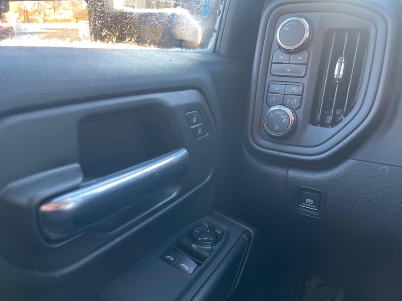 2026 GMC Sierra 3500 HD Pro  REGULAR CAB DURAMAX WITH CAB!!!! Photo